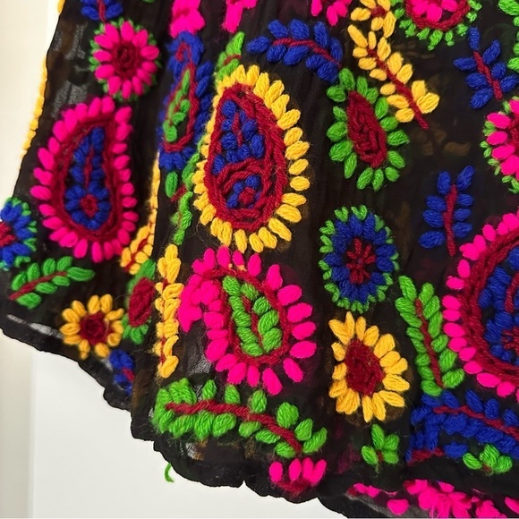 Sweet Sinammon Multicolor Paisley Embroidered Long Sleeve Top Womens Medium - Picture 3 of 8